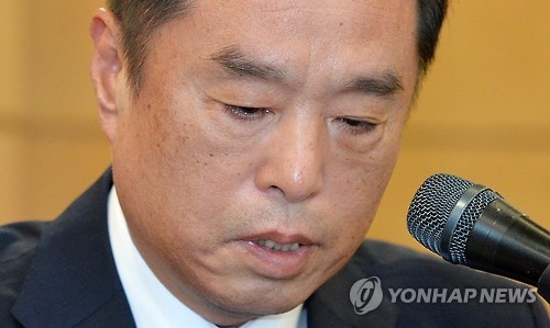 김병준의 눈물…"노무현 정신은 편가르지 않는 것" - 2