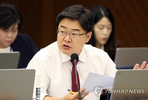 與 "국정정상화 초당적 협조" vs 野 "金총리 지명 철회부터" - 1