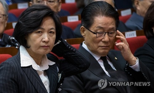 野, 대여 강공론 vs 회유론 대치…개헌 입장 맞물려 공방 - 1