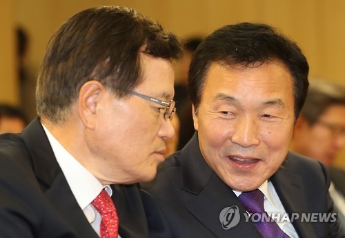여야 개헌파 "광장 에너지 개헌으로 승화"…3지대 모색 - 1
