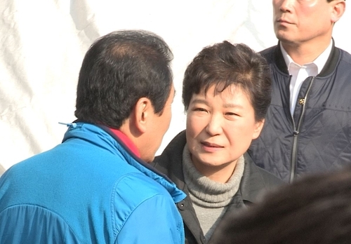 대구 서문시장 방문한 박근혜