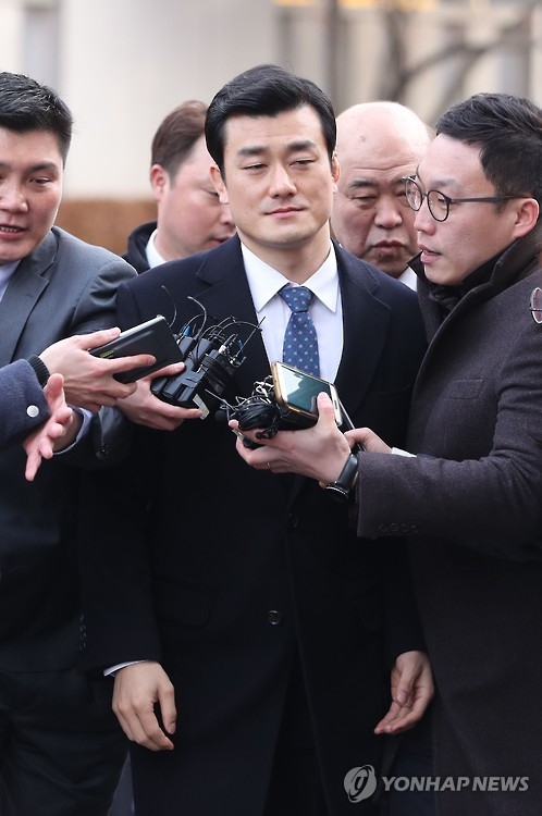 이영선 "朴대통령과 '보안통화' 위해 차명폰 마련" - 1