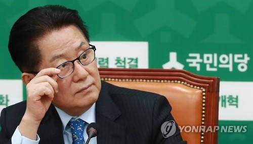 초기 대선판 野로 기울자 민주·국민의당 '주도권 다툼' 격화 - 2
