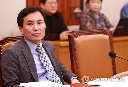 김진태, 특검 '수사권 일탈' 처벌 강화법 발의 - 1