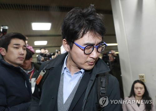 이성한 "안종범이 전화로 사임 통보…朴대통령 뜻이라 생각" - 1