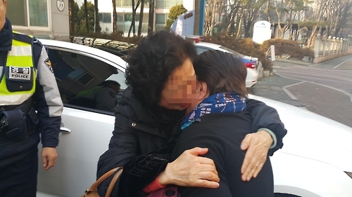 쫓기듯 시집가서 연락 두절…50년만에 만난 구순 어머니 - 1