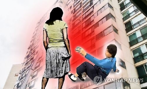 "집 나가라"에 80대 노모 넘어뜨려 전치 12주…50대 딸 징역형 - 1