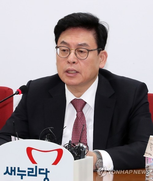 정우택 "이제 움직일 때 됐다…100석 가진 정당답게 활동해야" - 1
