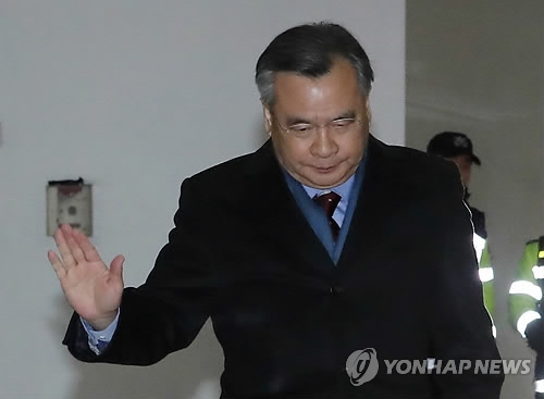 朴대통령 9일 대면조사 무산…변호인단 "추후 일정조율" 통보 - 1