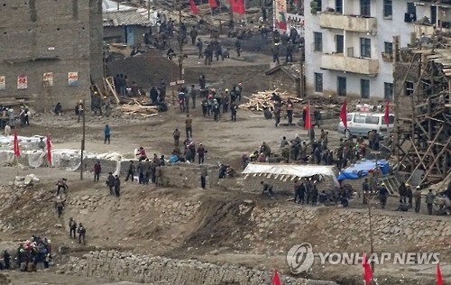 북한 남양시의 홍수 복구 모습 정성장 세종연구소 통일전략연구실장 제공=연합뉴스