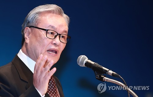 與, 黨간판 바꿔 '박근혜 지우기'…미봉책에 그친 인적쇄신 - 2