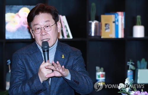 여야 대선주자 "조기대선 가시화됐다"…휴일 총력전 - 5