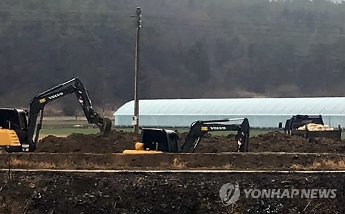 잠잠하던 AI 바이러스, 해남 이어 청양서 발생…방역당국 초긴장 - 2