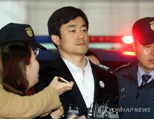 체포된 이영선 행정관