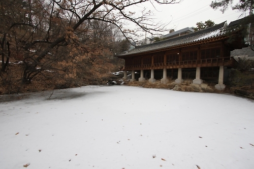 (서울=연합뉴스) 박상현 기자 = 서울 성북구 성락원 후원에 있는 건물인 '송석정'.
