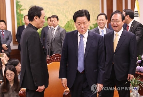 '黃권한대행 탄핵 카드' 무산 가능성…특검연장법 처리도 난망 - 1