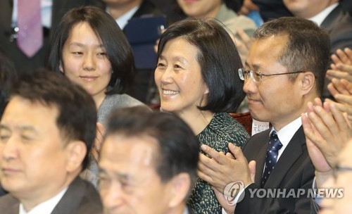 安 버팀목 김미경씨…'여수의 사위' 타이틀 주고 '마라톤 내조' - 1