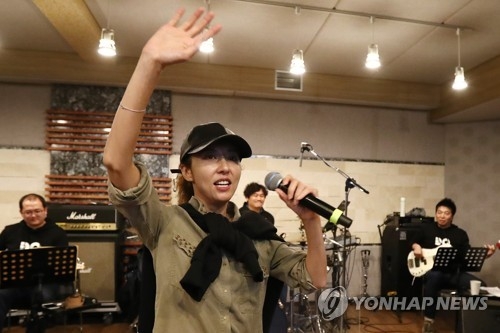 '김완선은 맹연습중'