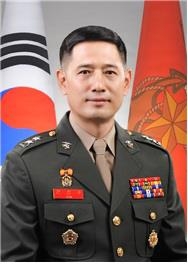 전진구 신임 해병사령관