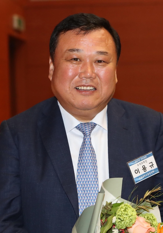 신임 이용규 총동창회장.