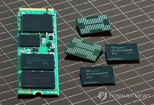 SK하이닉스가 세계 최초로 개발한 72단 3D 낸드플래시