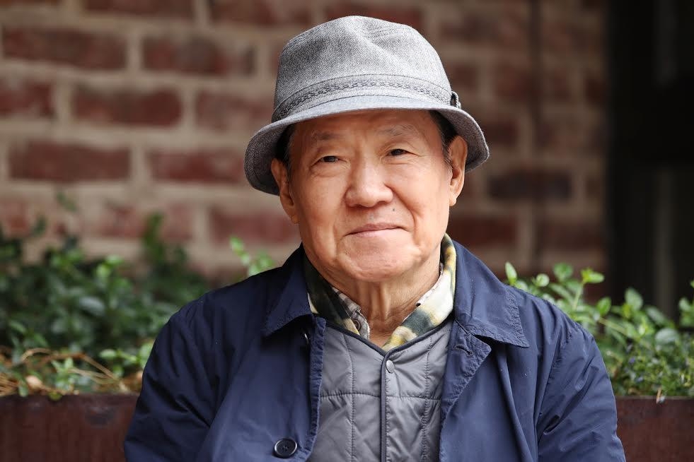 극작가 겸 연출가 오태석