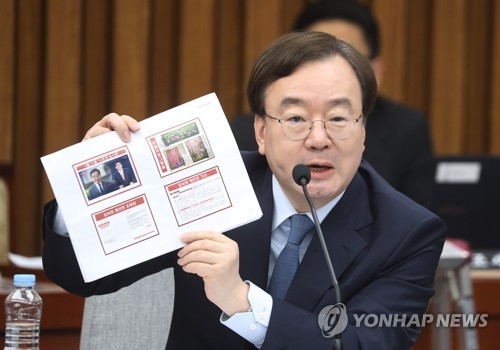 이낙연 검증 이틀째…'부인代作·입법로비·보은인사' 공세(종합) - 2