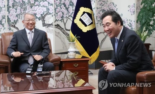 대법원장 예방한 이총리