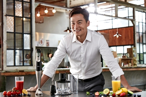 독일 가전 브라운, 블렌더 전속모델로 이서진 발탁 - 1