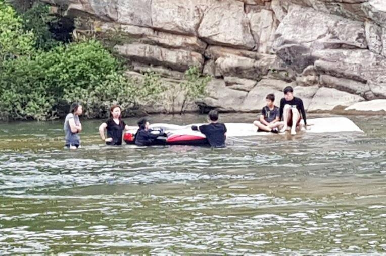 충북 피서지서 수난사고 잇따라…1명 사망 - 1