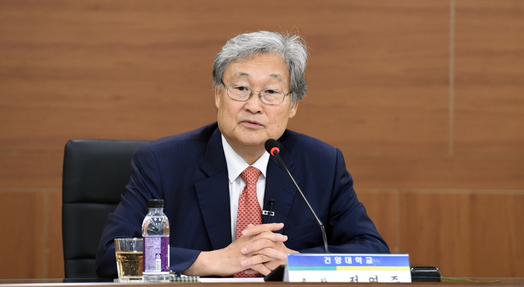 (대전=연합뉴스) 양영석 기자 = 기자간담회 하는 정연주 건양대 총장