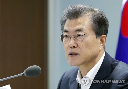 文대통령 직무수행 '잘한다' 69%…갤럽조사 70% 아래는 처음(종합) - 2