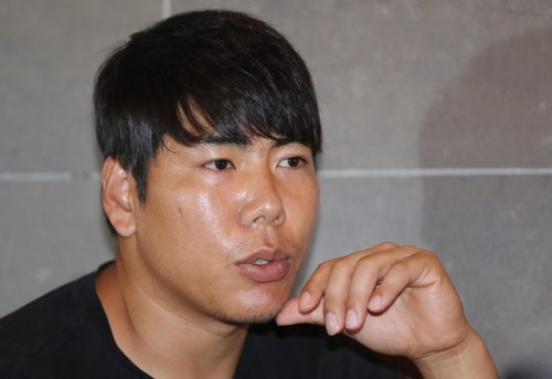 (광주=연합뉴스) 박철홍 기자 = 강정호가 19일 광주에서 연합뉴스와 인터뷰하고 있다.