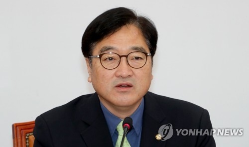 우원식 "국민의당 특별한 협조 요청"…'GT넥타이' 매고 막판호소 - 1