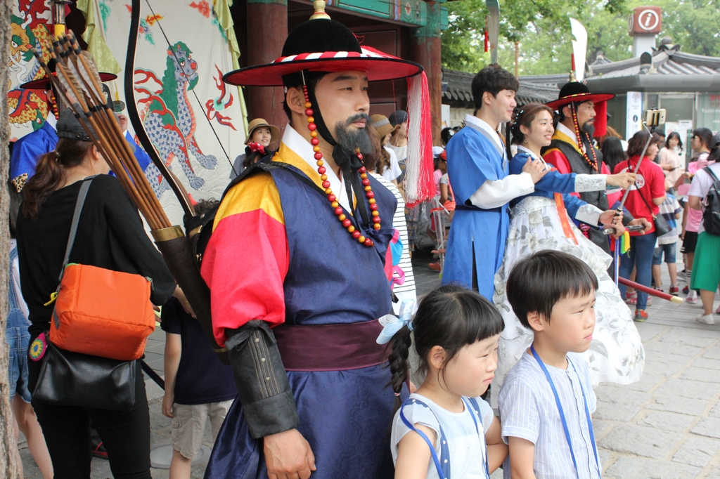 전주 경기전 수문장 "물러갑니다"…올해 교대의식 폐막 - 3