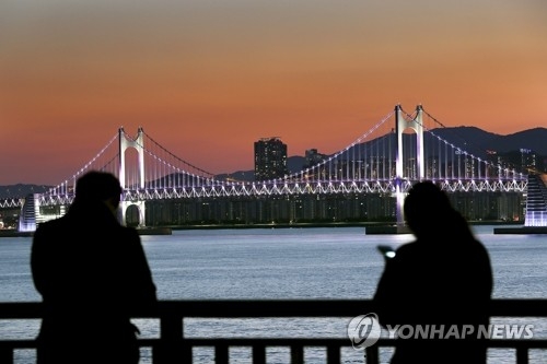 동백섬 전망대에서 바라본 광안대교