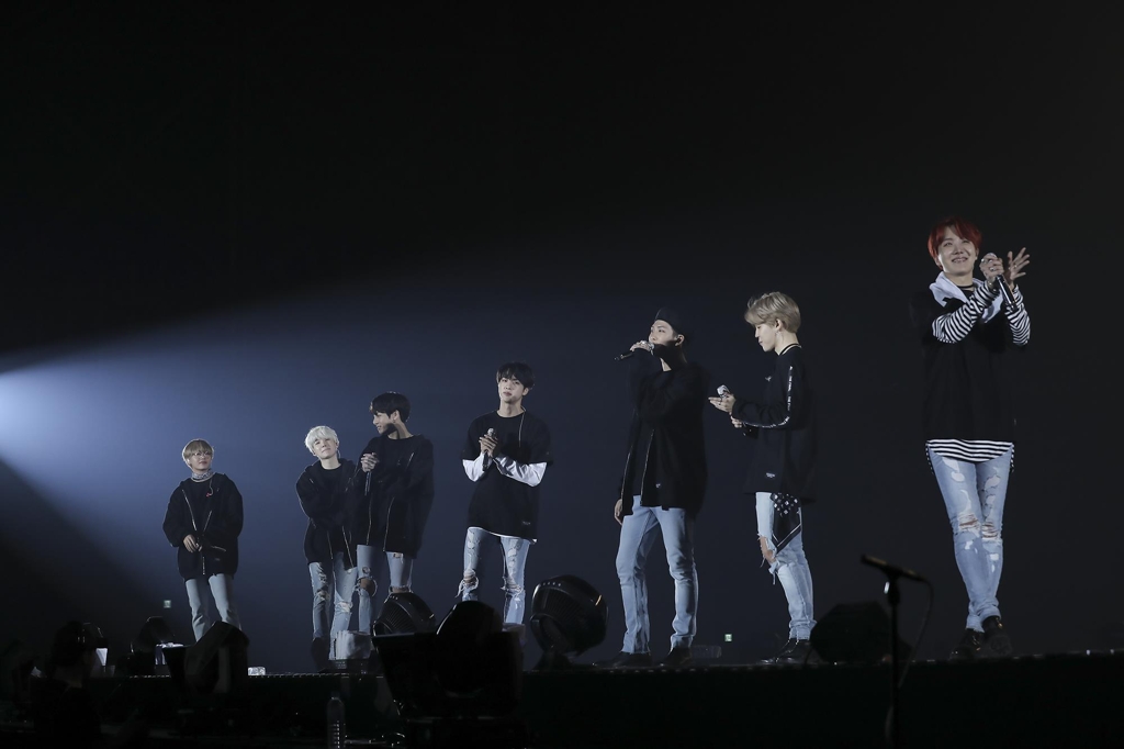 10일 고척스카이돔에서 월드투어 파이널 공연 연 방탄소년단