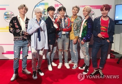 '아메리칸 뮤직 어워즈'에서 공연한 방탄소년단