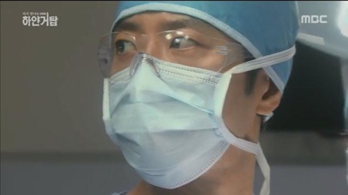 '하얀거탑' 재방송 5% 파란…"김명민 너무 잘해 고민이었다" - 5