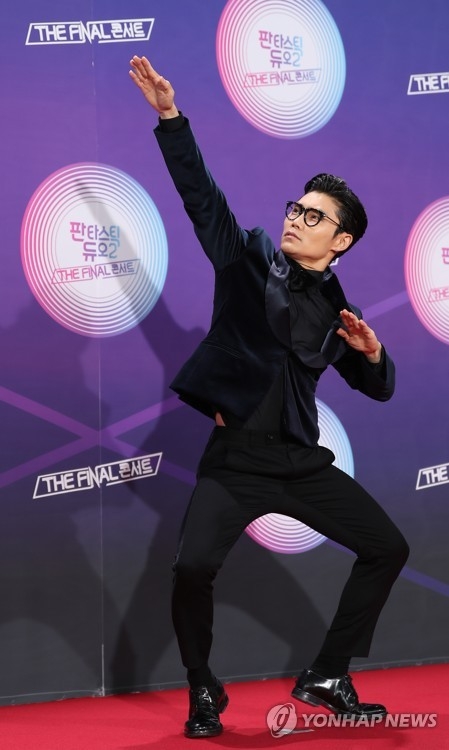 '포즈도 명품' 김범수