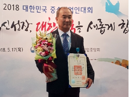 이명현 동광명품도어 대표