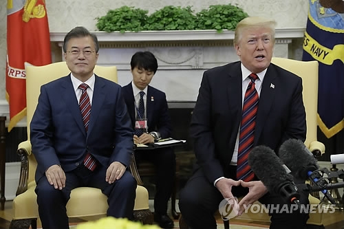 한미 정상, 예정에 없던 질문 쏟아져 즉석 '기자회견'