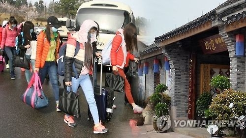 북한 해외식당 종업원 집단 귀순, '007 작전' 방불(CG)