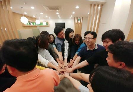 파이팅 외치는 공정선거지원단
