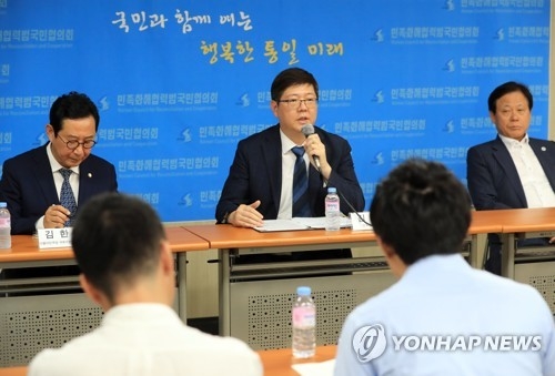 방북 결과 설명하는 김홍걸 민화협 상임의장