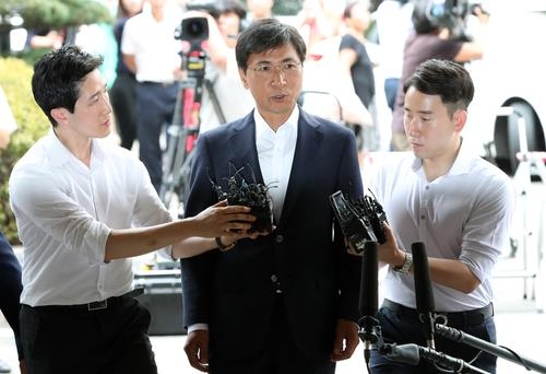 안희정 '성폭력' 모두 무죄…"성적자유 침해 증명 부족"(종합) - 2
