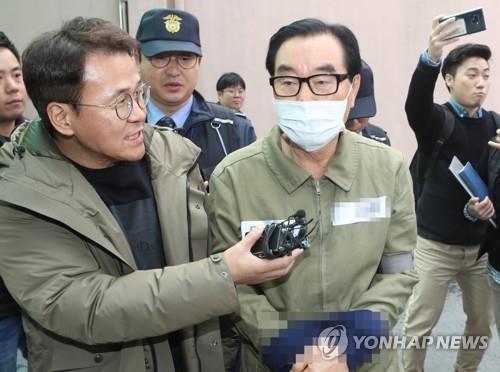 대답 없는 최규호 전 전북교육감