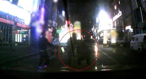 폭행당하는 택시기사