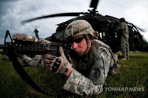 지난 2016년 10월 한국에 순환배치된 미 기갑전투여단 ［연합뉴스 자료 사진］