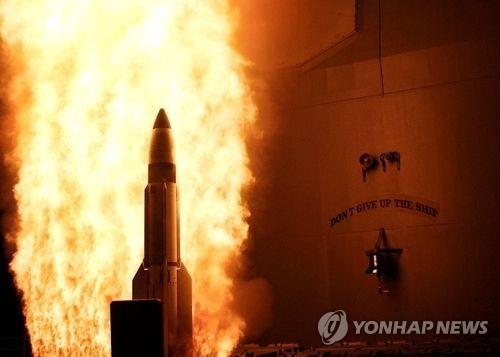 이지스함에서 발사되는 미국의 SM-3 블록 2A 요격미사일